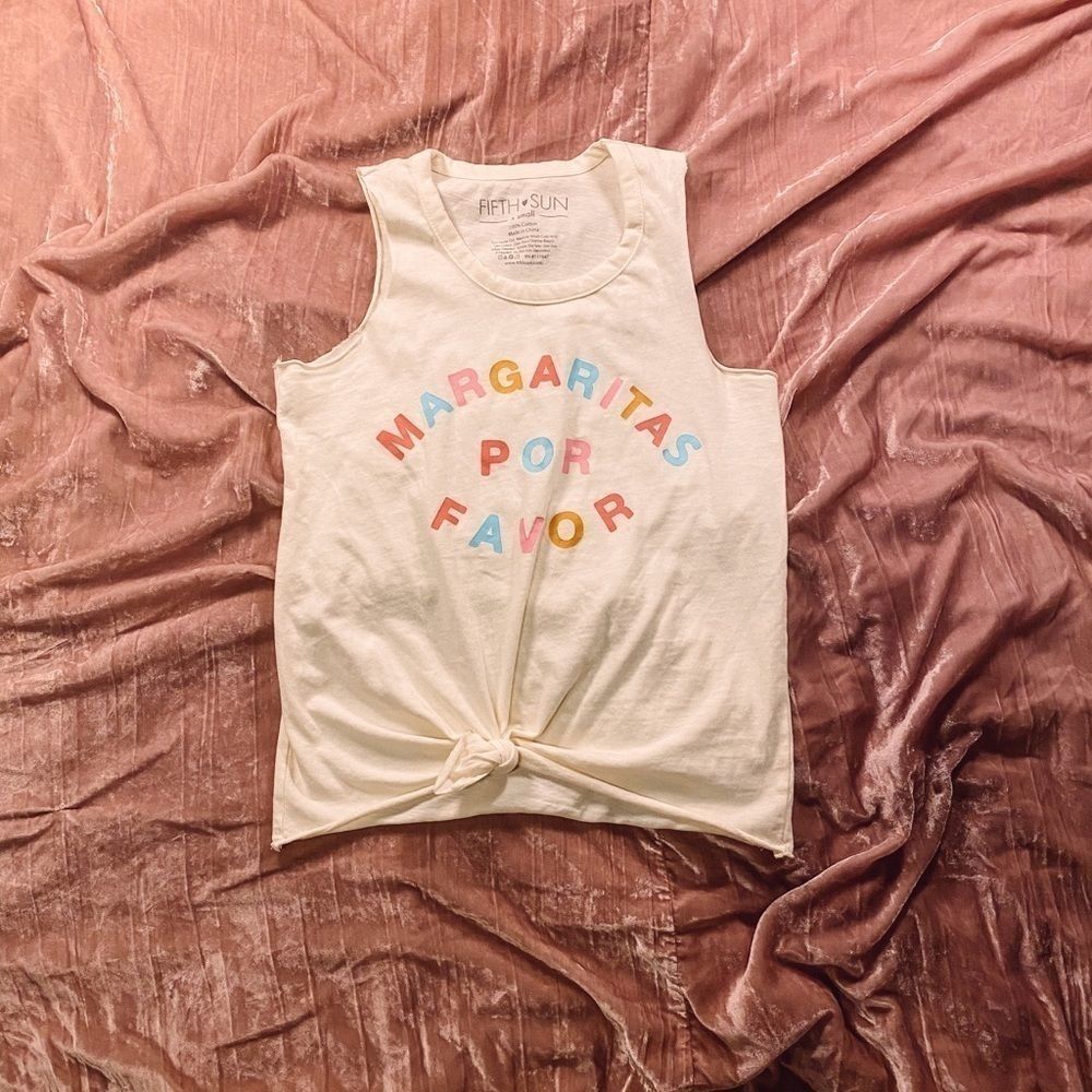 Cute cropped tank - Picture 2 of 3